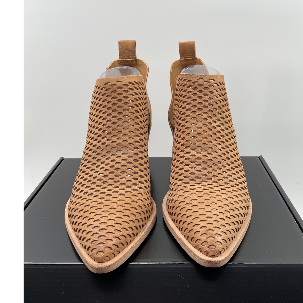 Dolce vita Tan Perforated Leather Pointed Toe Ankle Booties Block Heel Size 10